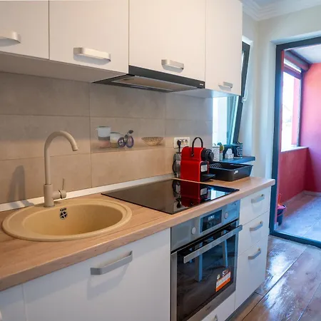 Apartment Barrique 33 - Breakfast Delivered & Minibar - Mall Area Brasov