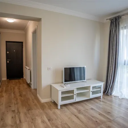 Barrique 33 - Breakfast Delivered & Minibar - Mall Area Apartment