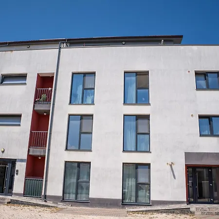 Apartment Barrique 33 - Breakfast Delivered & Minibar - Mall Area *