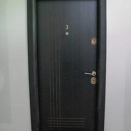 Barrique 33 - Breakfast Delivered & Minibar - Mall Area